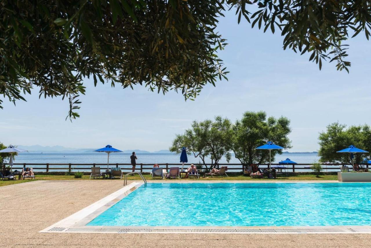 Pebbles And Sea At Barbati With Shared Pool Lägenhet Exteriör bild